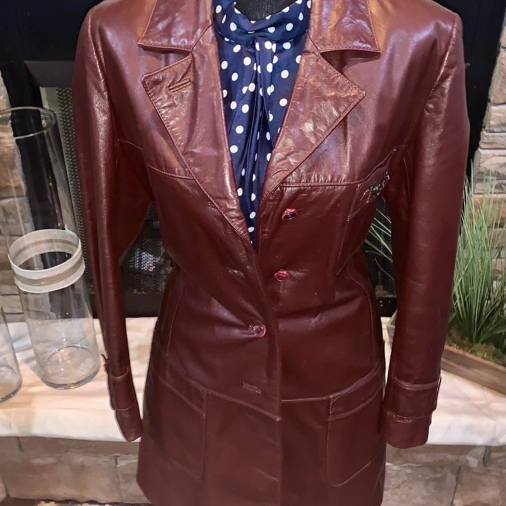 Etienne Aigner Short Leather Trench; Burgundy Size 12